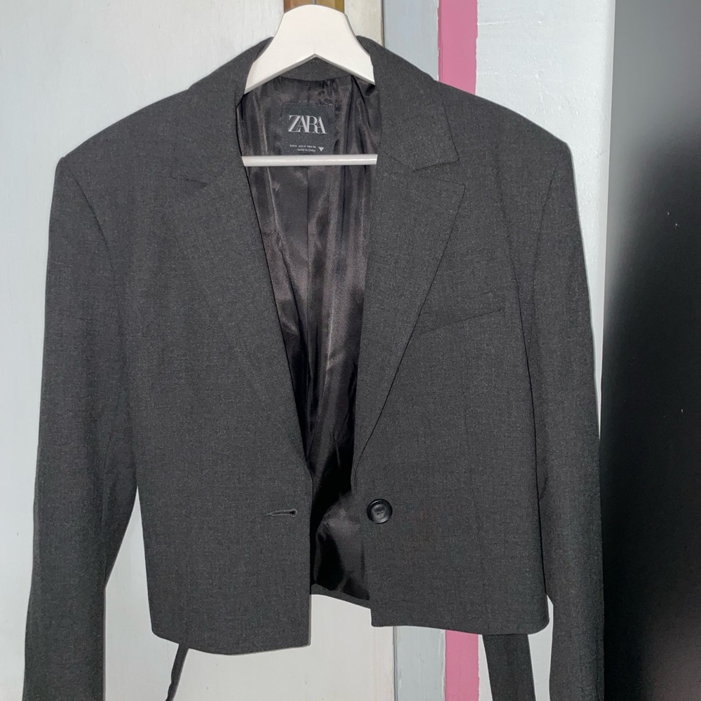 ZARA CROPPED BELTED BLAZER SIZE S